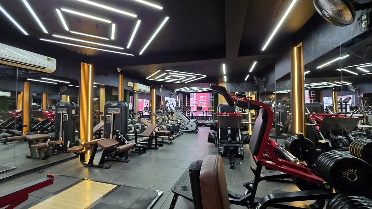 Rohini Sector 23, Delhi: a WTF gym floor