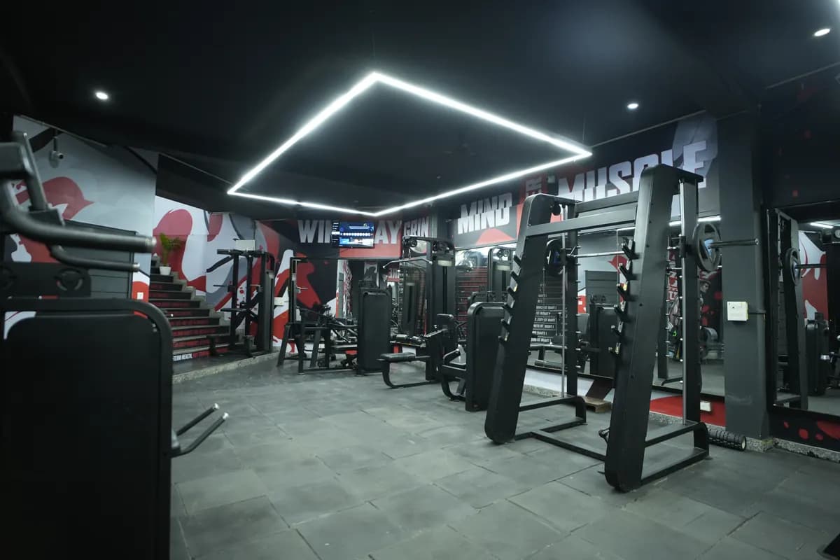 Sector 4, Gurugram: a WTF gym floor