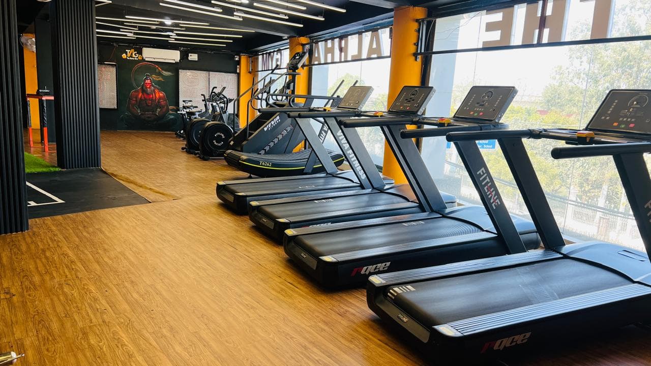 THE ALPHA GYM 24*7
